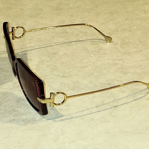 NIB Salvatore Ferragamo SF913S Fashion Butterfly Sunglasses - Picture 7 of 14